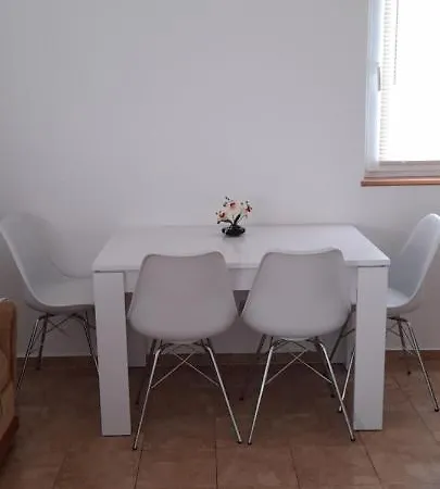 Semesterbostad Kuca Za Odmor Tomic Zadar