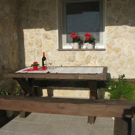 Kuca Za Odmor Tomic Hébergement de vacances