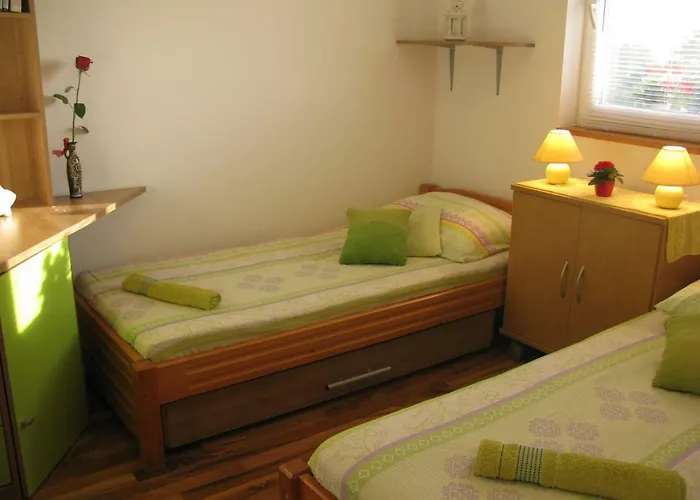 Casa de Férias Kuca Za Odmor Tomic Zadar